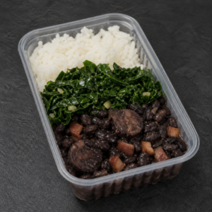 Arroz branco, feijoada e couve P